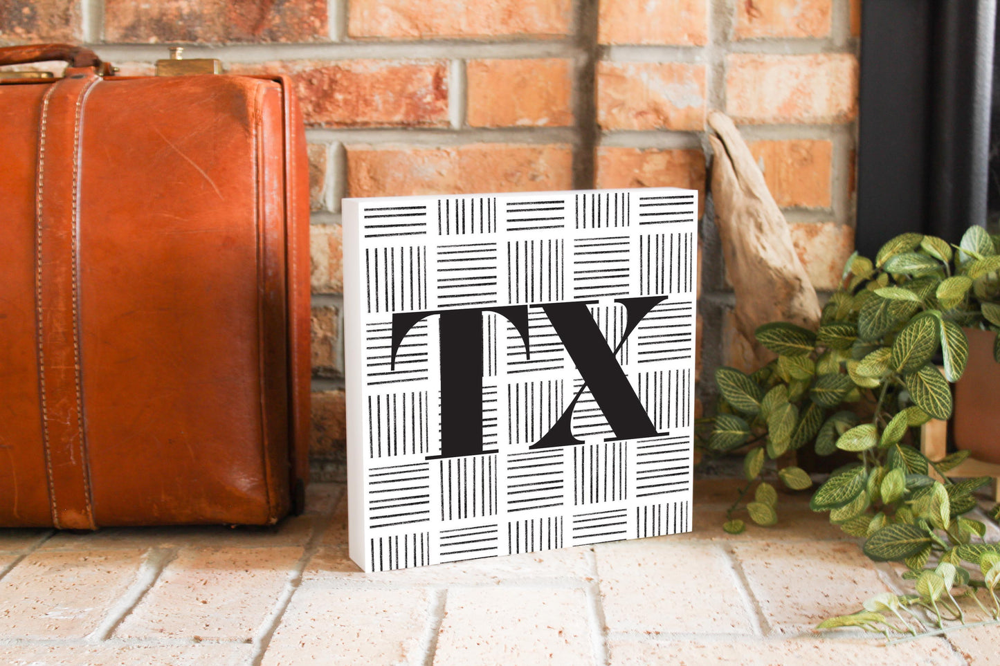 Black And White Abbreviated On White Texas | Wood Block | Eaches | Min 2