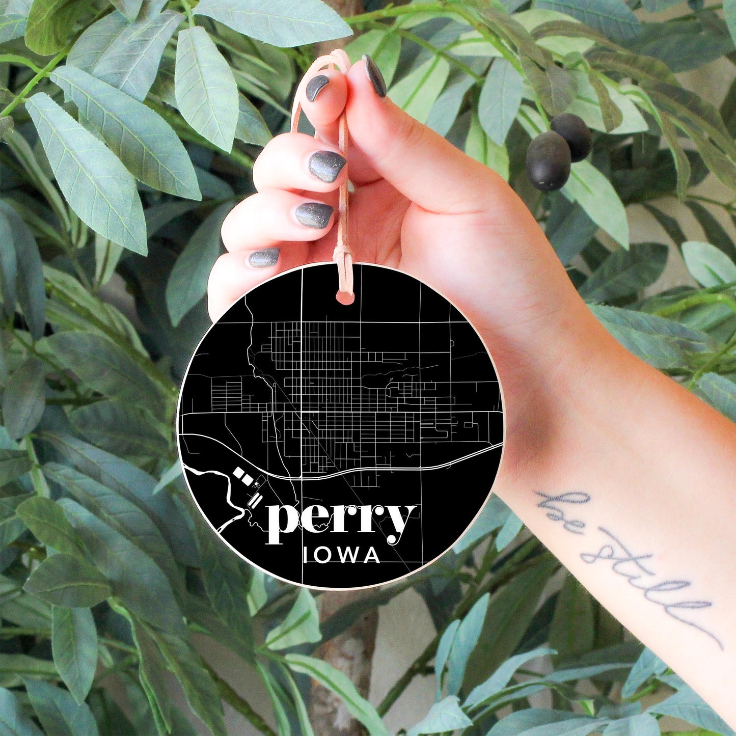 4" Round Ornament-Black & White Dark Map Perry Iowa