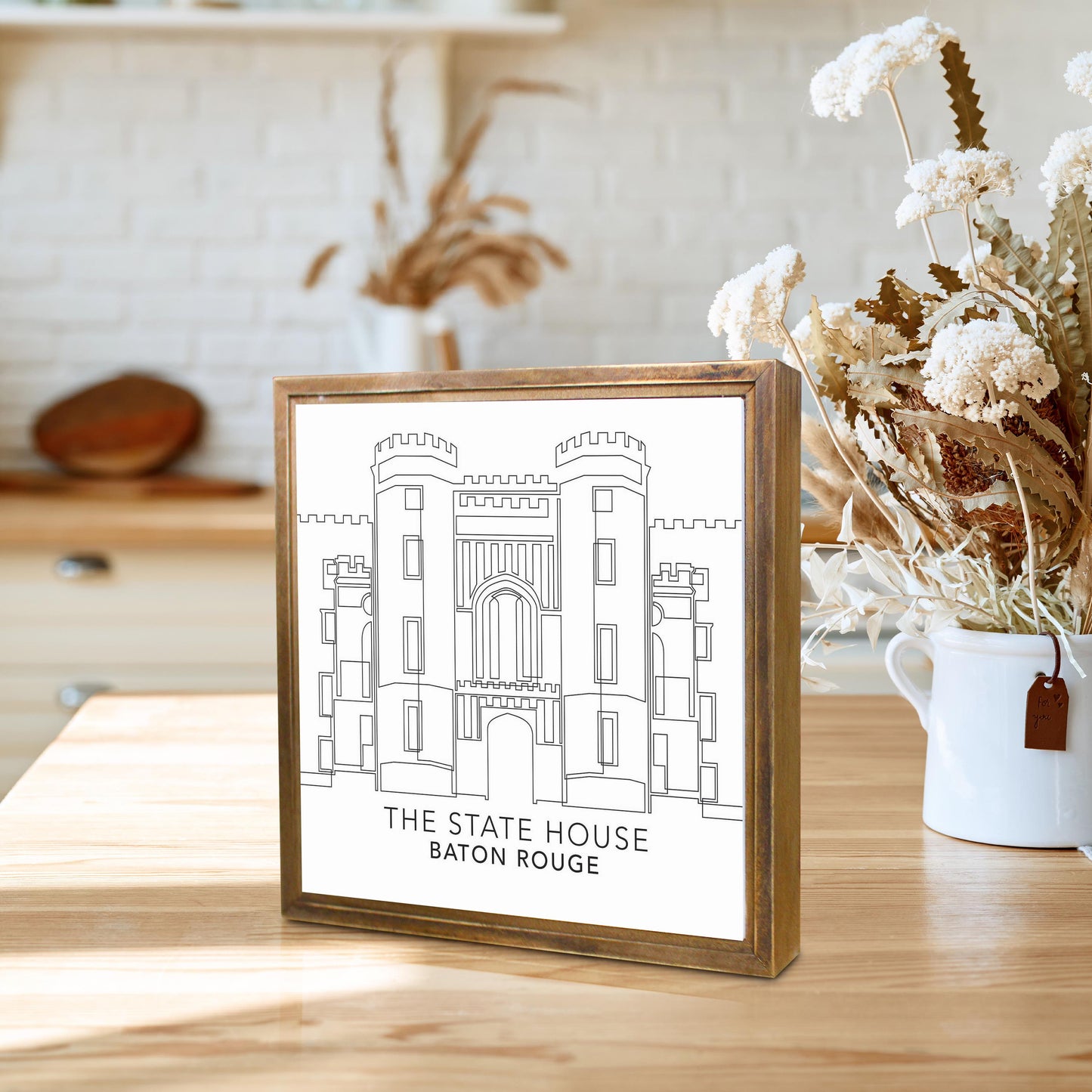 Minimalistic Baton Rouge State House | Wood Sign | Eaches | Min 1