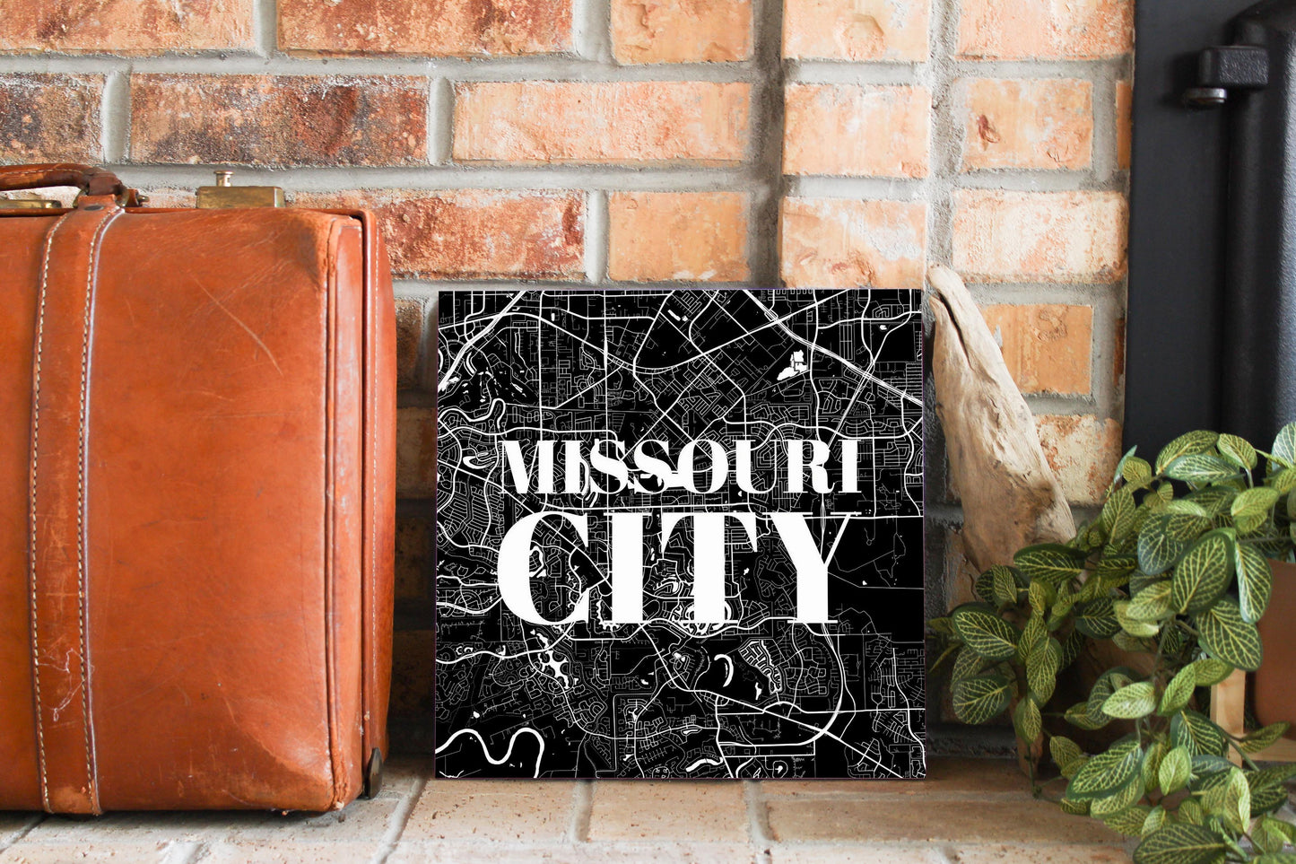 Minimalistic B&W Texas Missouri City Map | Wood Sign | Eaches | Min 2