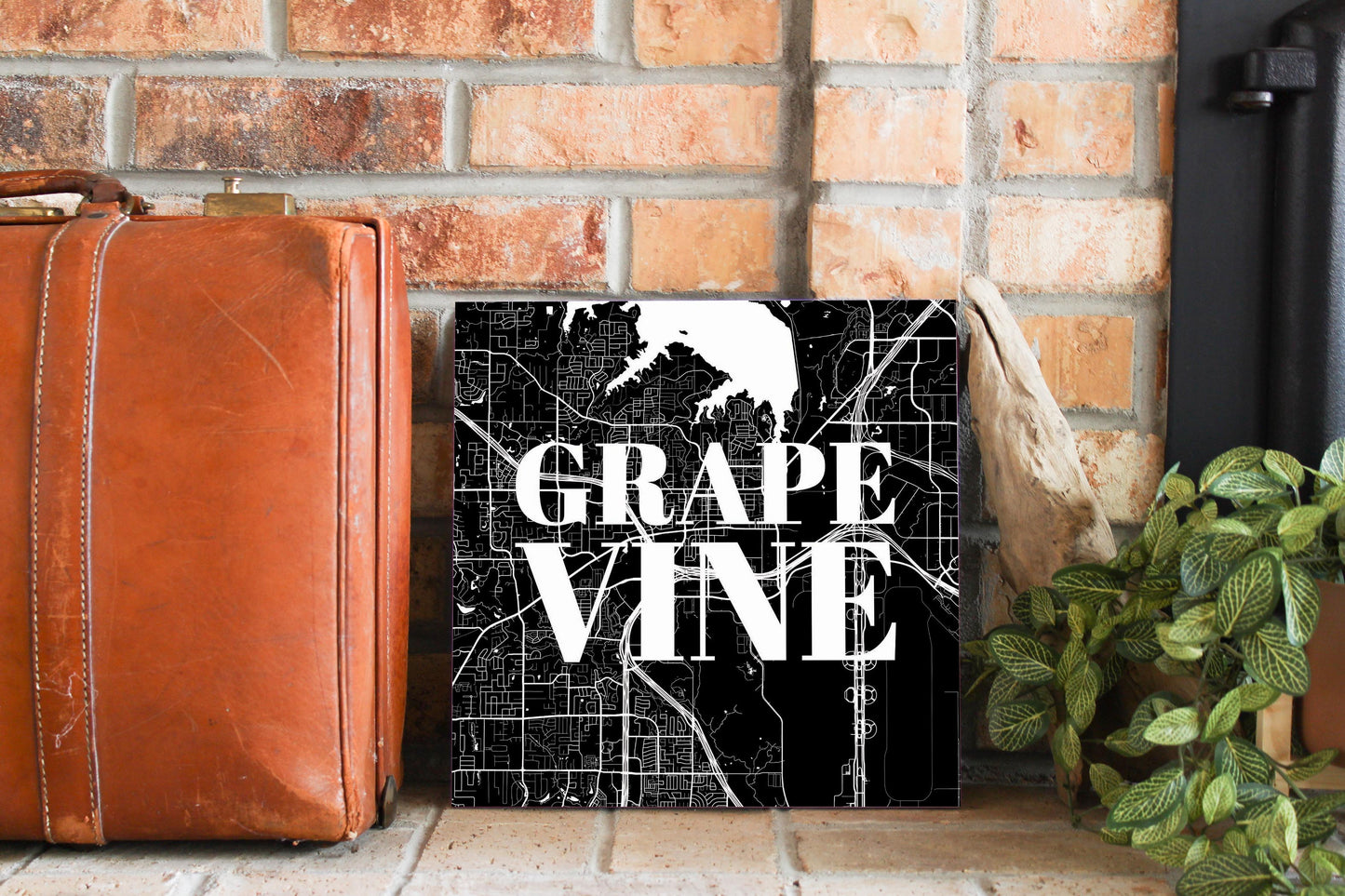 Minimalistic B&W Texas Grapevine Map | Wood Sign | Eaches | Min 2