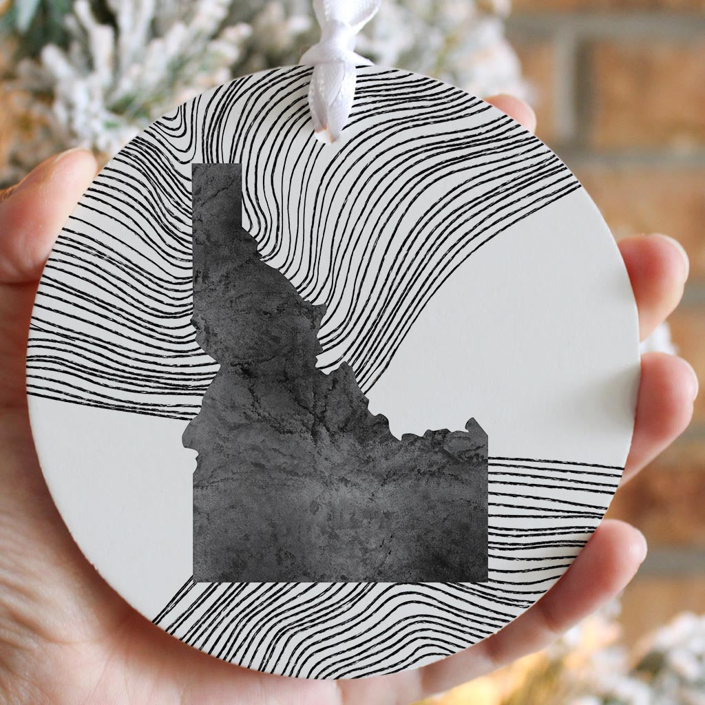 Minimalist B&W Idaho State With Fluid Lines | Wood Ornament | Eaches | Min 6