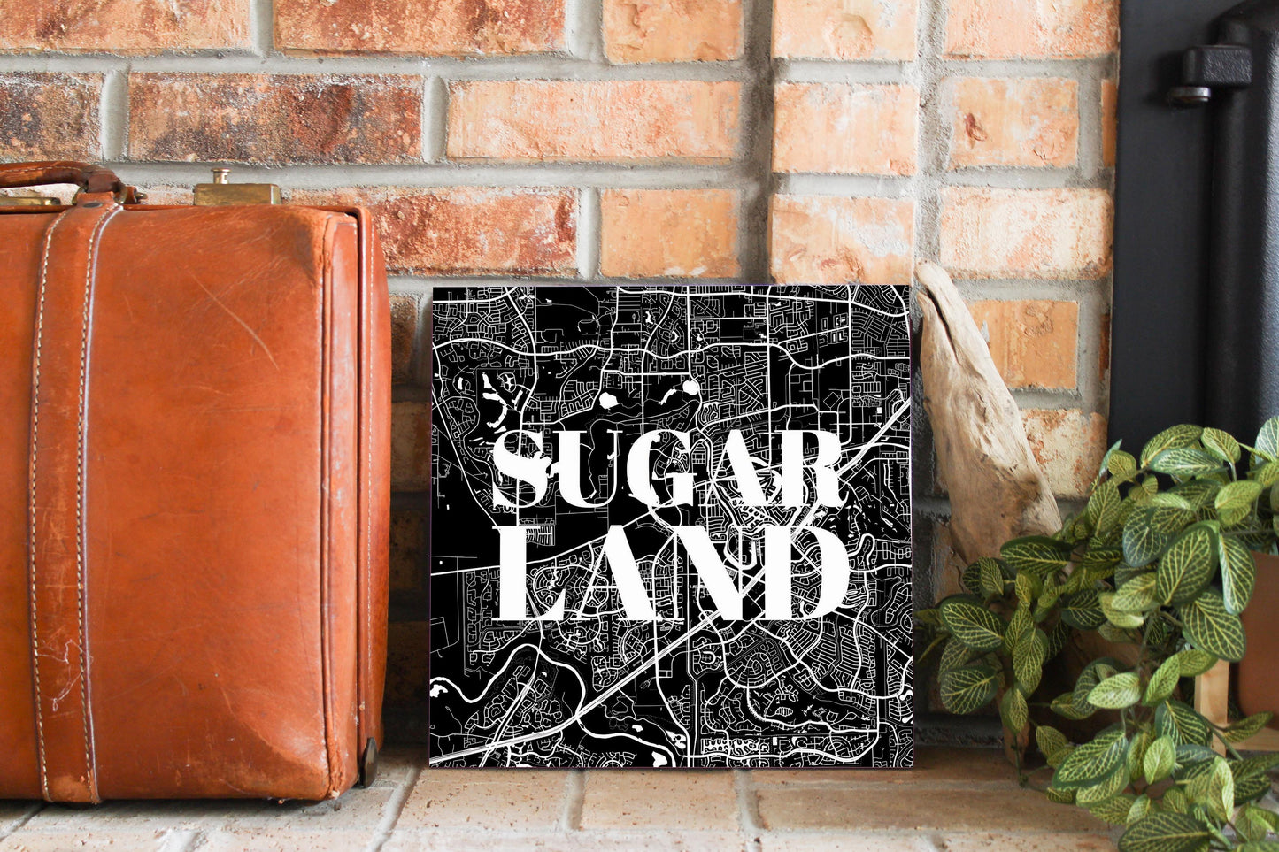 Minimalistic B&W Texas Sugarland Map | Wood Sign | Eaches | Min 2