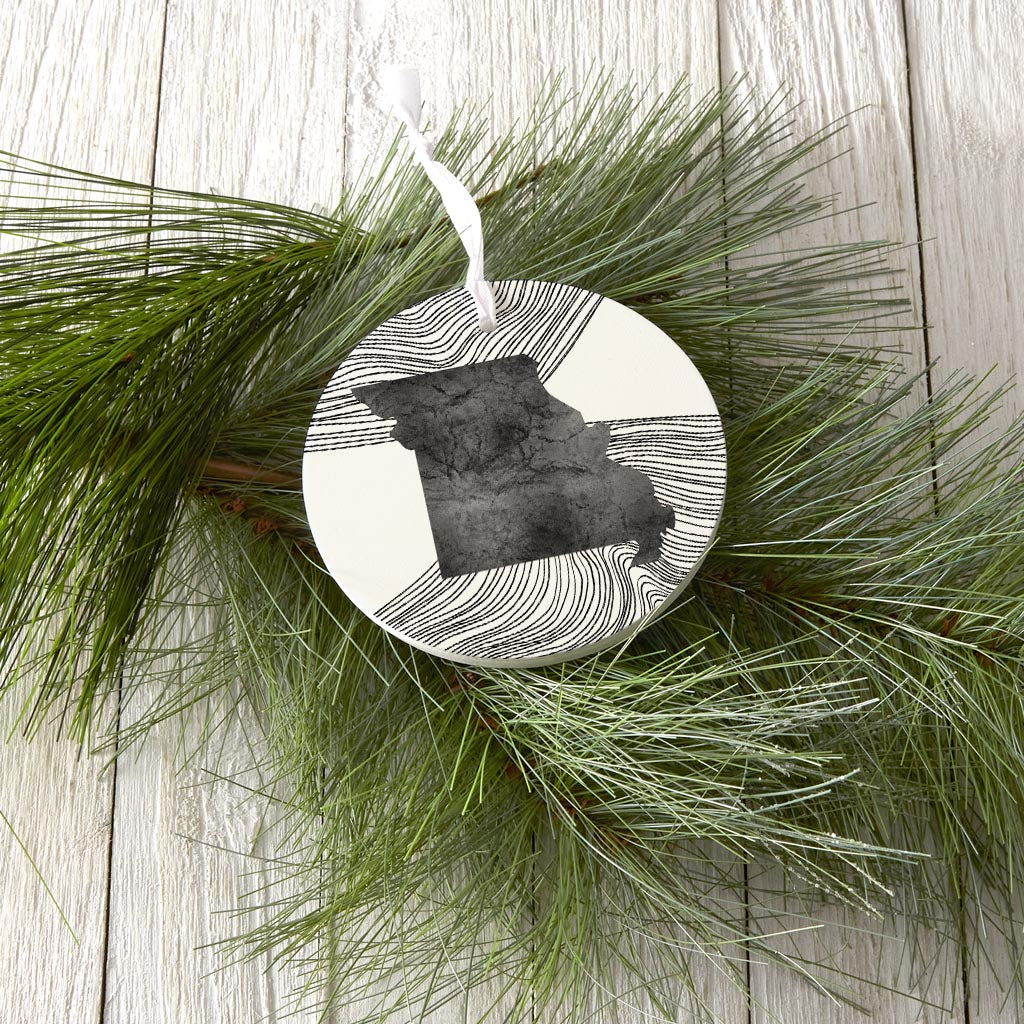 Minimalist B&W Missouri State With Fluid Lines| Wood Ornament | Eaches | Min 6